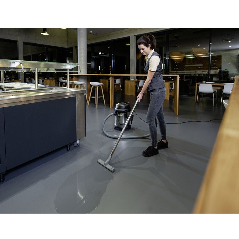 ПРАХОСМУКАЧКА ЗА СУХО И МОКРО ПОЧИСТВАНЕ KARCHER NT 27/1 Me